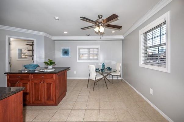 Dining room, Interior, Recessed Lighting