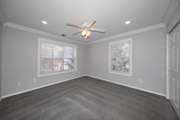 Empty room, Interior, Recessed Lighting