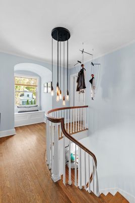 Interior, Pendant Lights, Wood Texture Flooring