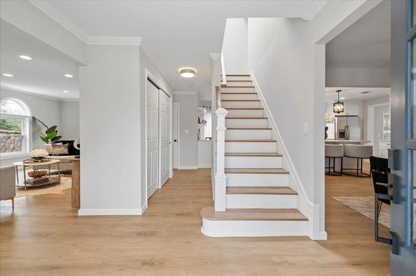 Interior, Pendant Lights, Recessed Lighting, Wood Texture Flooring