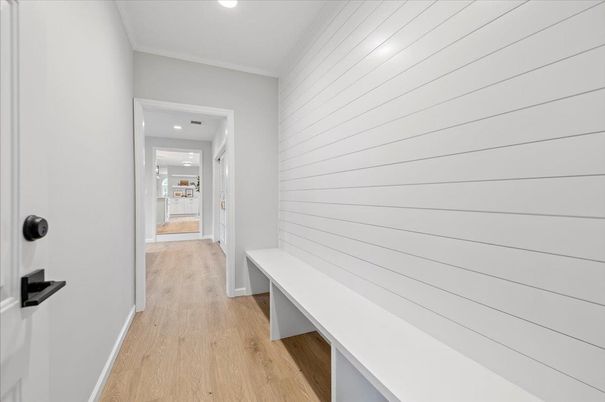 Interior, Recessed Lighting, Wood Texture Flooring