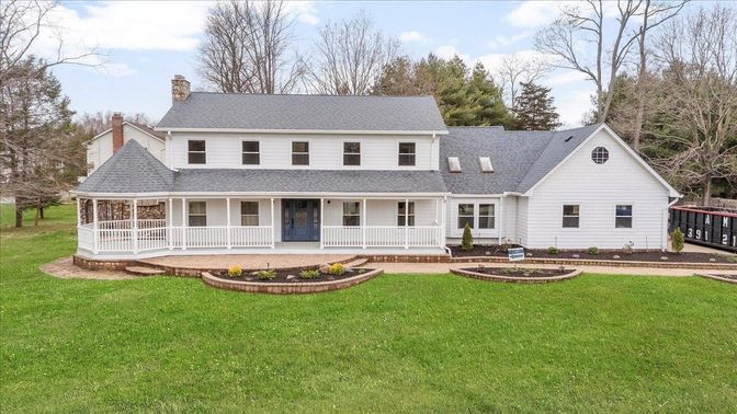 Backyard, Exterior, Facade, Farmhouse