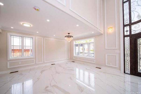 Chandelier, Empty room, Interior, Marble, Recessed Lighting