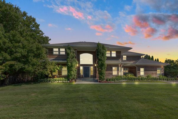 Backyard, Exterior, Facade, Modern