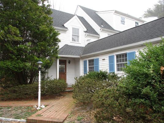 Exterior, Facade, Cape Cod