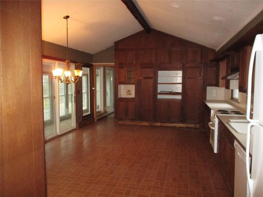 Chandelier, Empty room, Interior, Wooden Beams, Wooden Walls