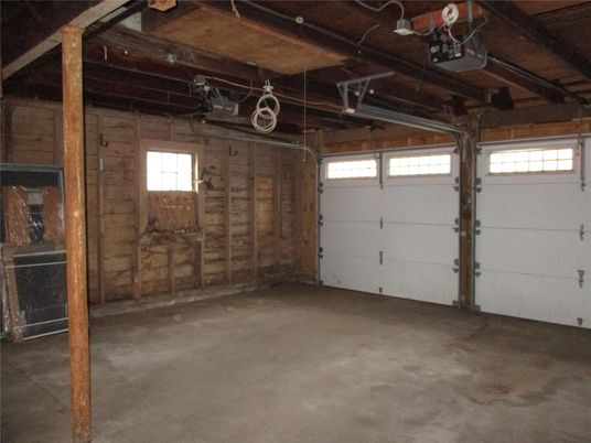 Garage, Interior, Wooden Beams, Wooden Walls