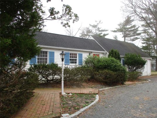 Exterior, Facade, Cape Cod