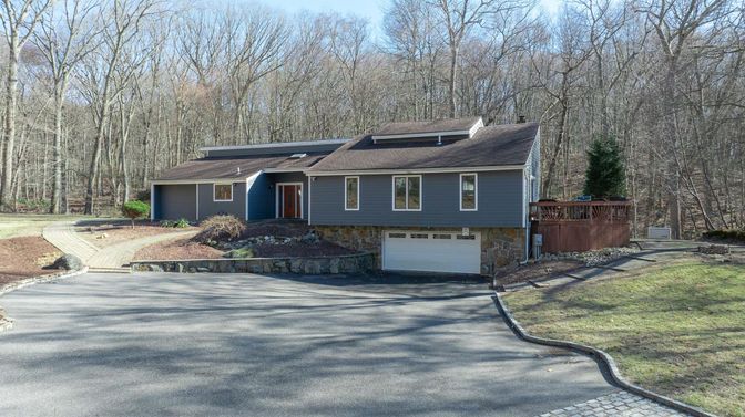 Attached, Exterior, Facade, Raised Ranch