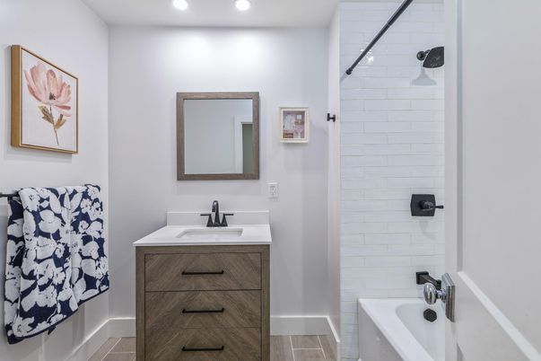 Bathroom, Interior, Recessed Lighting