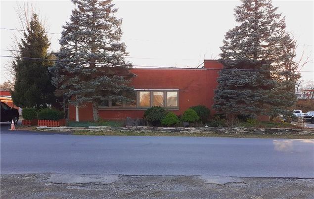 Exterior, Facade, None
