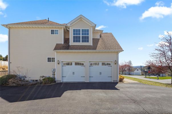 Attached, Exterior, Facade, Farmhouse