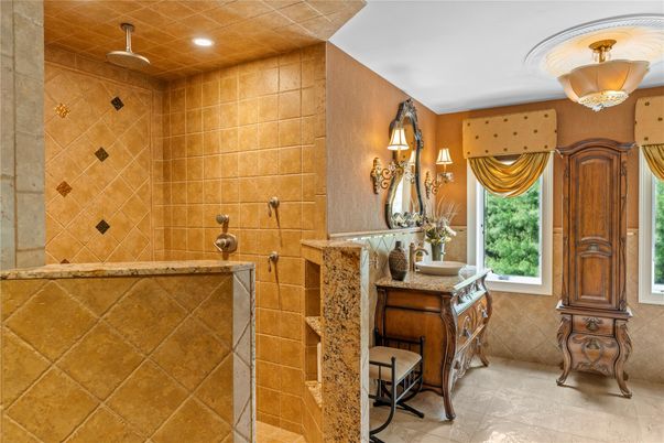 Bathroom, Interior, Recessed Lighting