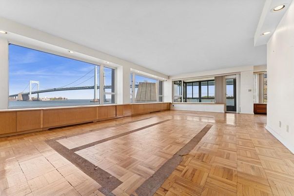 Empty room, Interior, Recessed Lighting, Water, Wood Texture Flooring