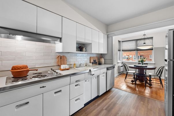 Dining room, Interior, Kitchen, Pendant Lights, Stainless Steel Appliances, Wood Texture Flooring