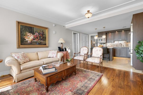 Interior, Kitchen, Living room, Pendant Lights, Wood Texture Flooring