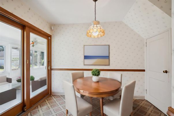 Dining room, Interior, Pendant Lights