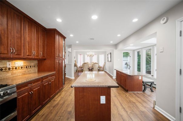 Chandelier, Dining room, Interior, Kitchen, Recessed Lighting, Wood Texture Flooring