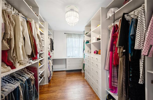 Chandelier, Interior, Walk-in Closets, Wood Texture Flooring