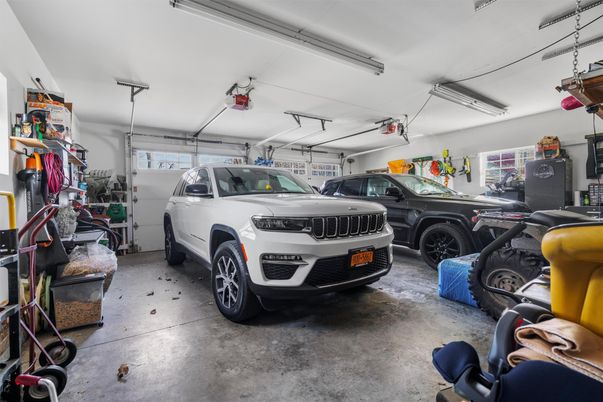 Garage, Interior