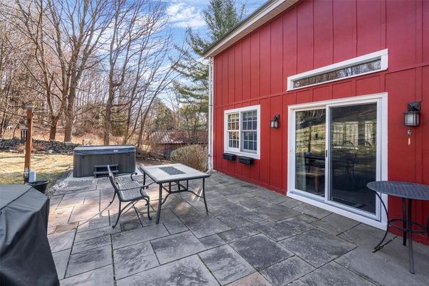Exterior, Hot Tub