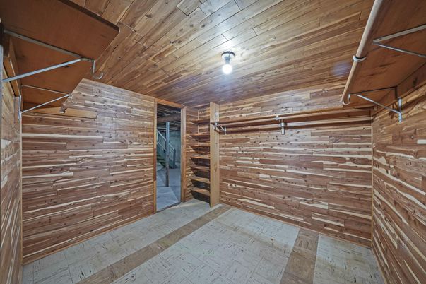 Empty room, Interior, Wooden Ceilings, Wooden Walls
