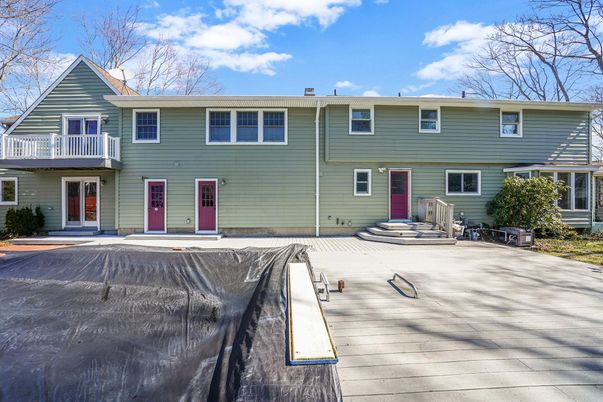 Exterior, Facade, Rowhouse