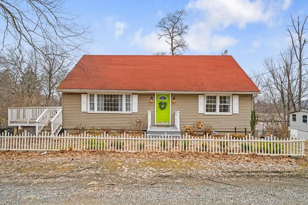 Exterior, Facade, Cape Cod