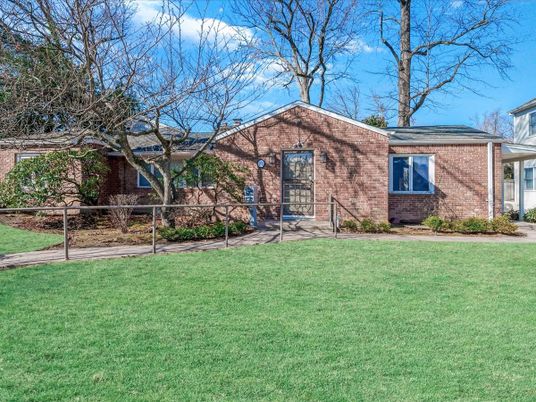 Exterior, Facade, Brick Facade, Brick Traditional