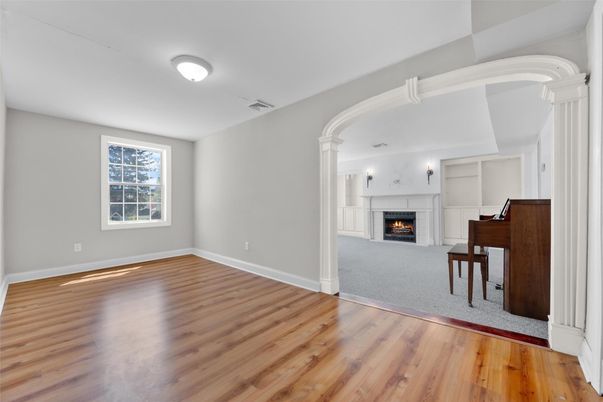 Empty room, Fireplace, Interior, Piano, Wood Texture Flooring