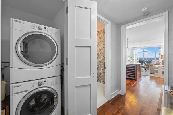 Interior, Utility Closets, Washer, Wood Texture Flooring