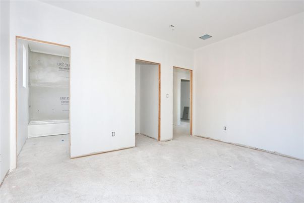 Empty room, Interior