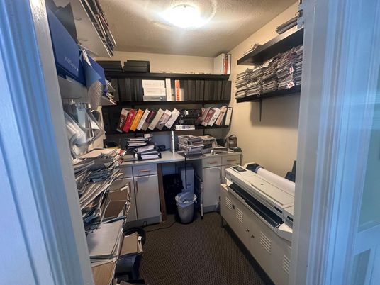 Home Office, Interior