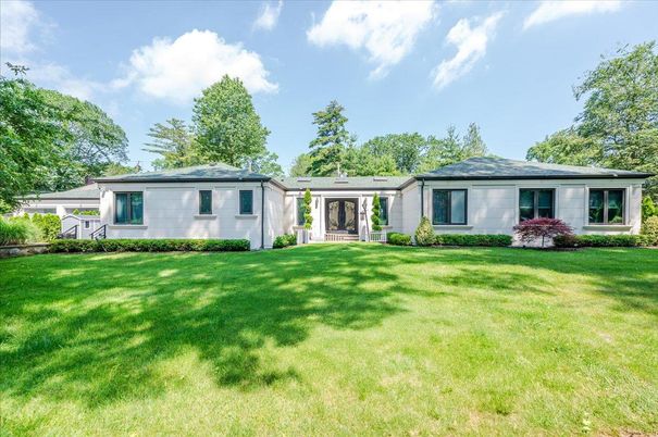 Backyard, Exterior, Facade, Ranch