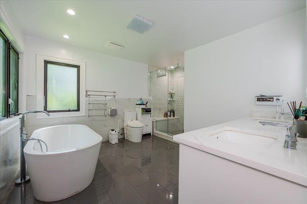 Bathroom, Dual Sink Vanities, Free Standing Baths, Glass Shower, Interior, Recessed Lighting
