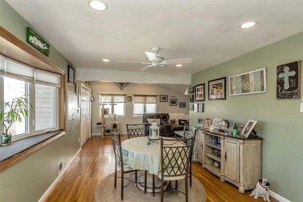 Dining room, Interior, Living room, Recessed Lighting, Wood Texture Flooring