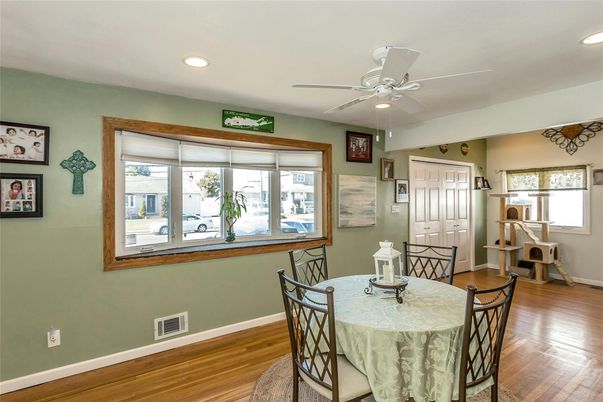 Dining room, Interior, Recessed Lighting, Wood Texture Flooring
