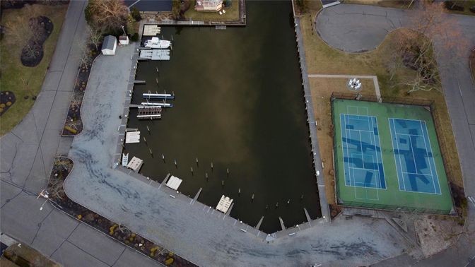 Exterior, Drone