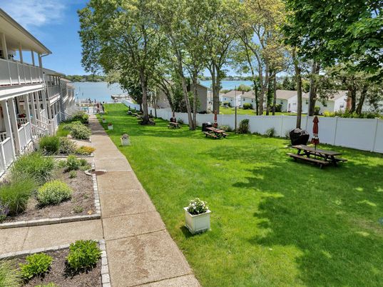 Backyard, Exterior, Water
