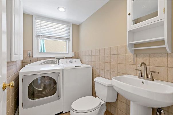 Bathroom, Interior, Recessed Lighting, Washer