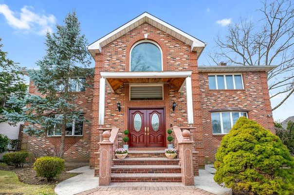 Exterior, Facade, Brick Facade, Brick Traditional
