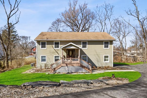Backyard, Exterior, Facade, Raised Ranch