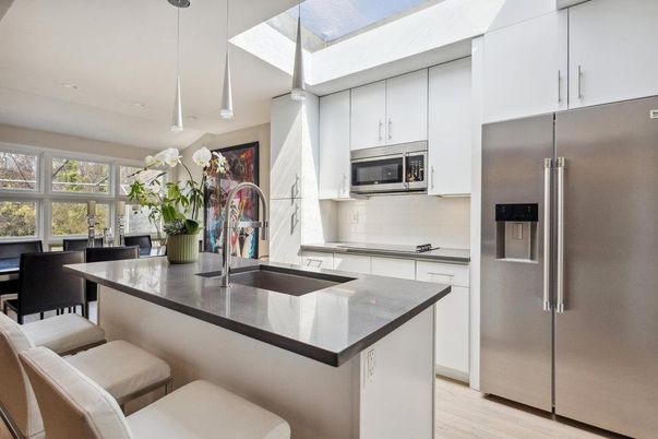 Dining room, Interior, Kitchen, Pendant Lights, Stainless Steel Appliances, Wood Texture Flooring