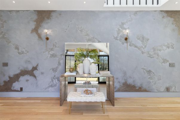 Interior, Recessed Lighting, Wood Texture Flooring