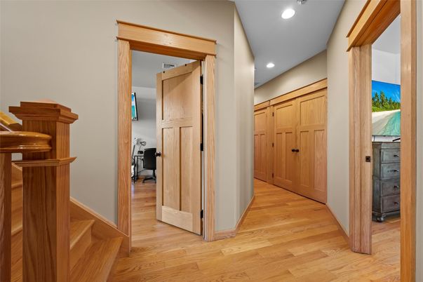 Interior, Recessed Lighting, Wood Texture Flooring