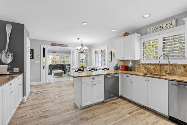 Chandelier, Interior, Kitchen, Living room, Recessed Lighting, Wood Texture Flooring