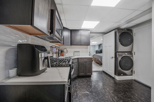 Interior, Kitchen, Recessed Lighting, Washer
