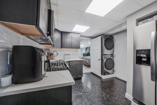 Interior, Kitchen, Recessed Lighting, Washer