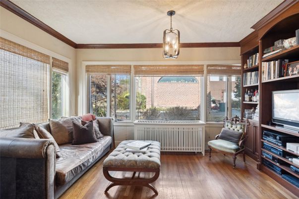 Interior, Living room, Pendant Lights, Wood Texture Flooring