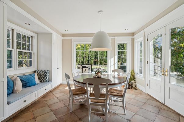 Dining room, Interior, Pendant Lights, Recessed Lighting